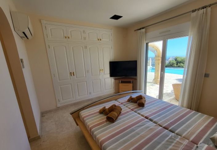 Image No.48-4 Bed Villa for sale