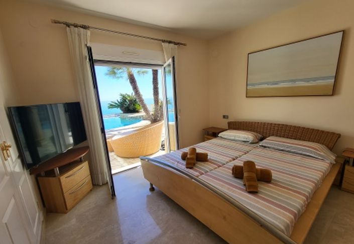 Image No.52-4 Bed Villa for sale