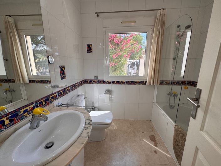 Image No.52-4 Bed Villa for sale