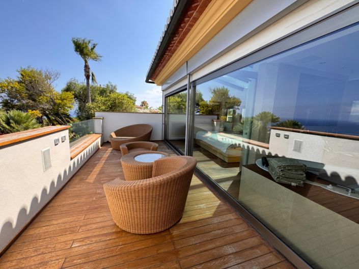 Image No.56-4 Bed Villa for sale