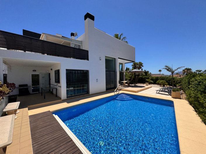 Image No.4-4 Bed Villa for sale