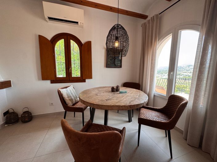 Image No.10-4 Bed Villa for sale
