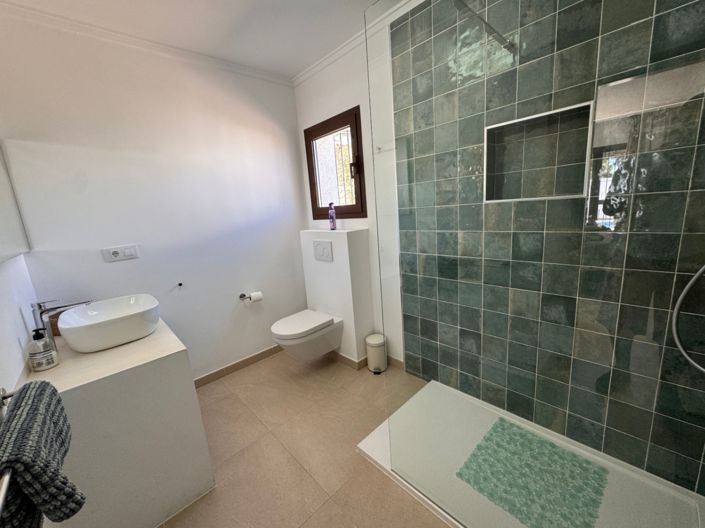 Image No.19-3 Bed Villa for sale