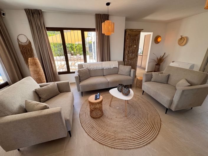 Image No.26-3 Bed Villa for sale
