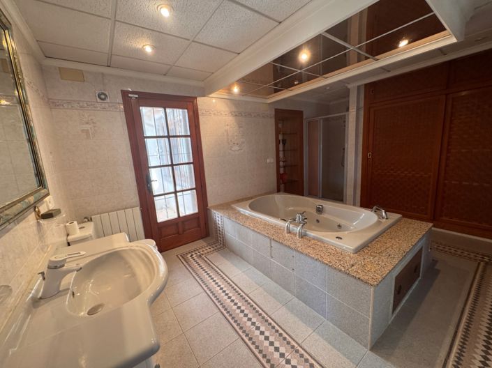 Image No.46-4 Bed Villa for sale
