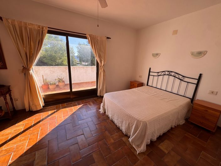 Image No.20-3 Bed Bungalow for sale
