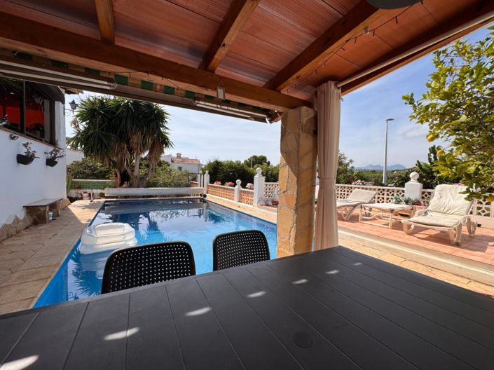 Image No.2-3 Bed Villa for sale