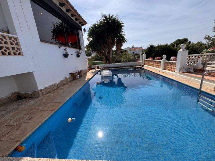 Image No.41-3 Bed Villa for sale