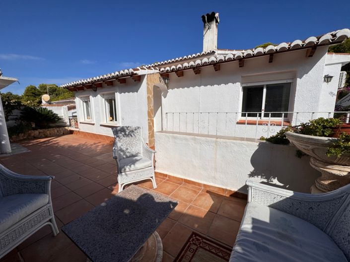 Image No.2-5 Bed Villa for sale