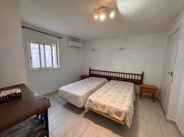Image No.41-5 Bed Villa for sale