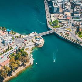 1_below-the-old-bridge-linking-chalkida-with-the-mainland-youll-witness-something-that-happens-nowhere-else-in-the-world