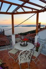 1 - Glossa, Country House