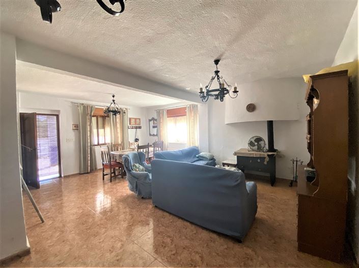 Image No.20-4 Bed Country House for sale