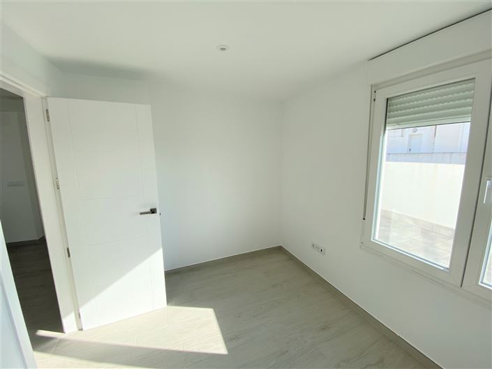 Image No.15-2 Bed Apartment for sale