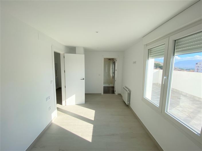 Image No.21-2 Bed Apartment for sale