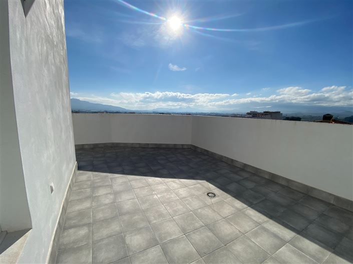 Image No.31-2 Bed Apartment for sale