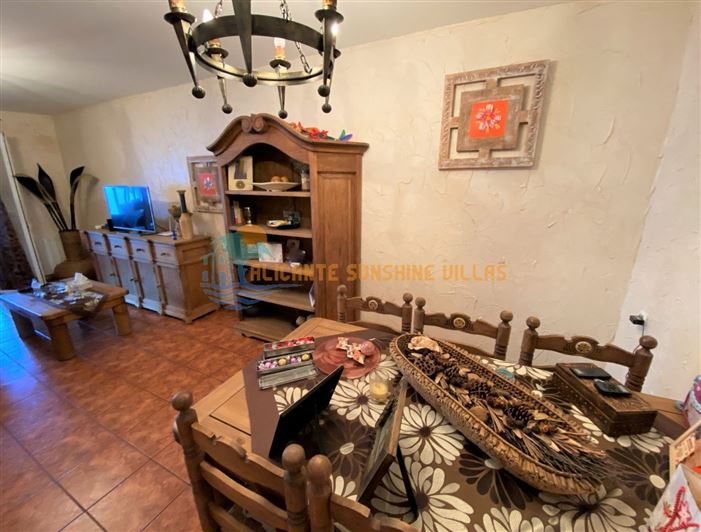 Image No.20-4 Bed Property for sale