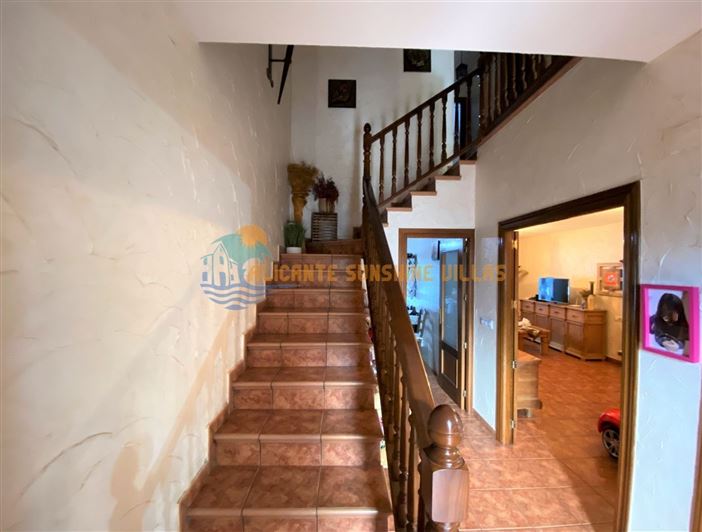 Image No.27-4 Bed Property for sale