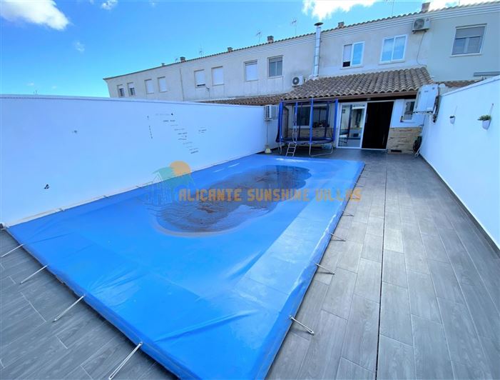 Image No.3-4 Bed Property for sale