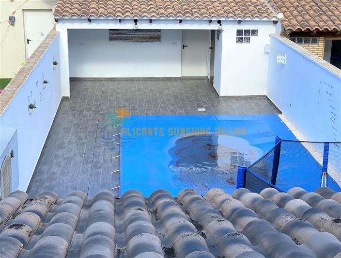 Image No.40-4 Bed Property for sale