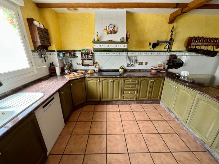 Image No.19-4 Bed Townhouse for sale