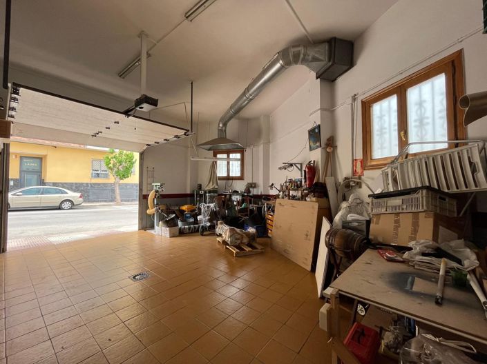 Image No.25-4 Bed Townhouse for sale