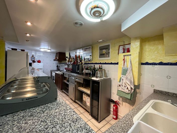 Image No.28-4 Bed Townhouse for sale