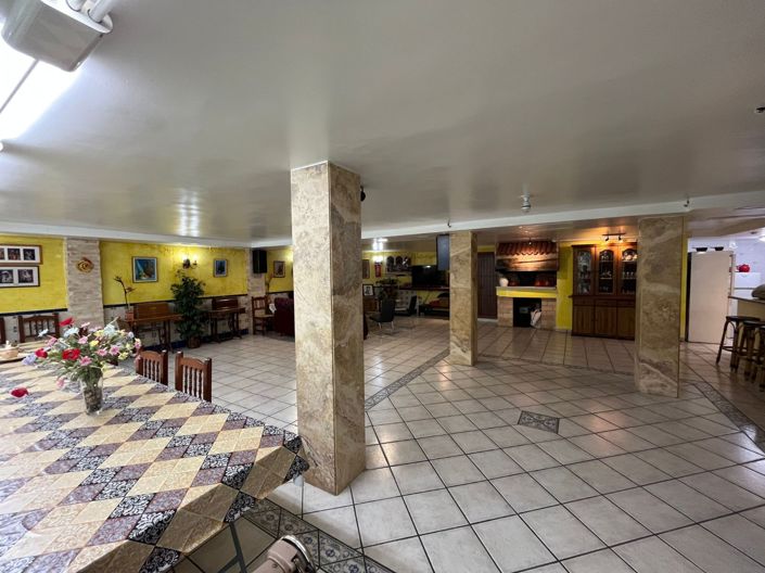 Image No.29-4 Bed Townhouse for sale