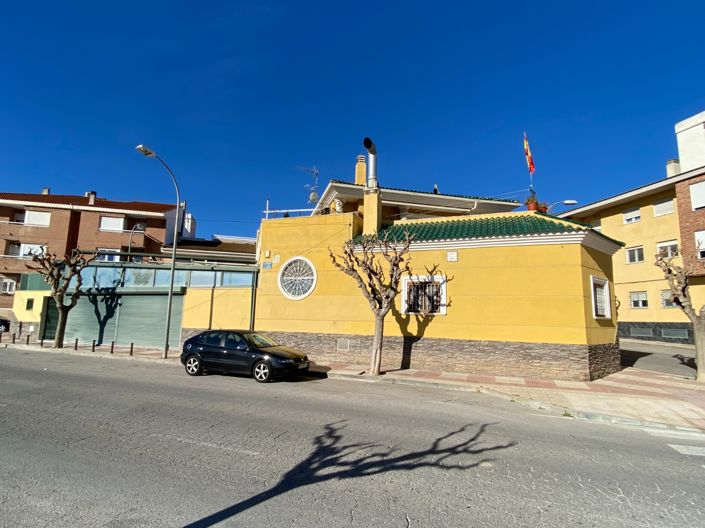 Image No.42-4 Bed Townhouse for sale