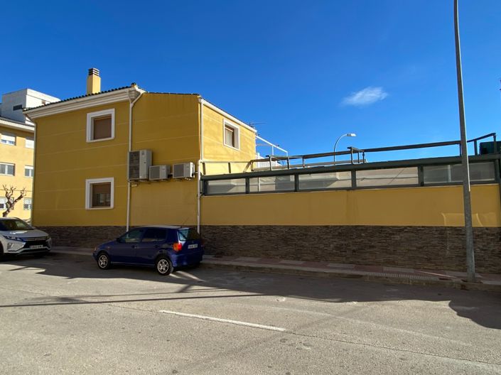 Image No.44-4 Bed Townhouse for sale