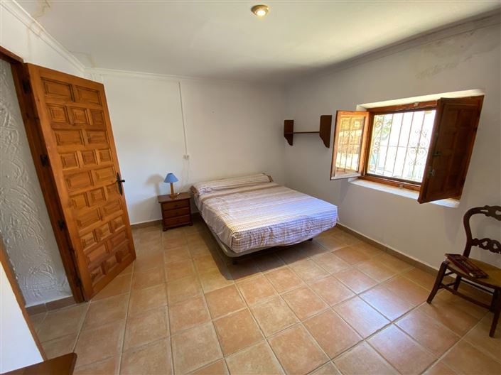 Image No.23-5 Bed Country House for sale