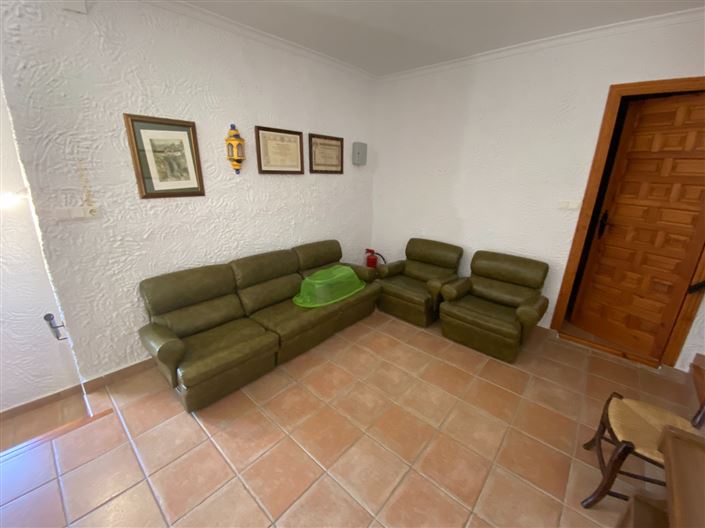 Image No.25-5 Bed Country House for sale