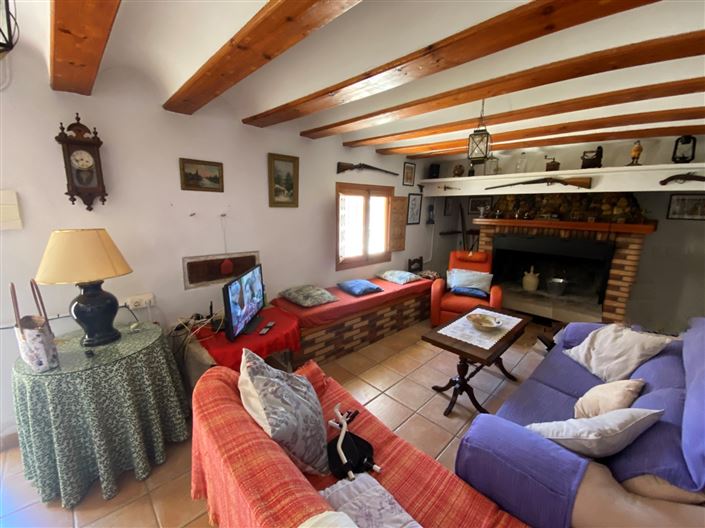 Image No.8-5 Bed Country House for sale