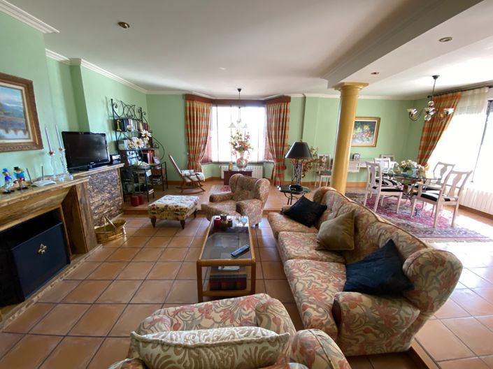 Image No.12-4 Bed Villa for sale