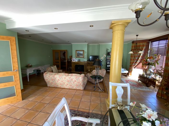 Image No.14-4 Bed Villa for sale