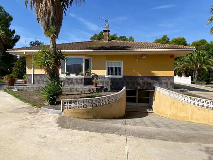 Image No.3-4 Bed Villa for sale