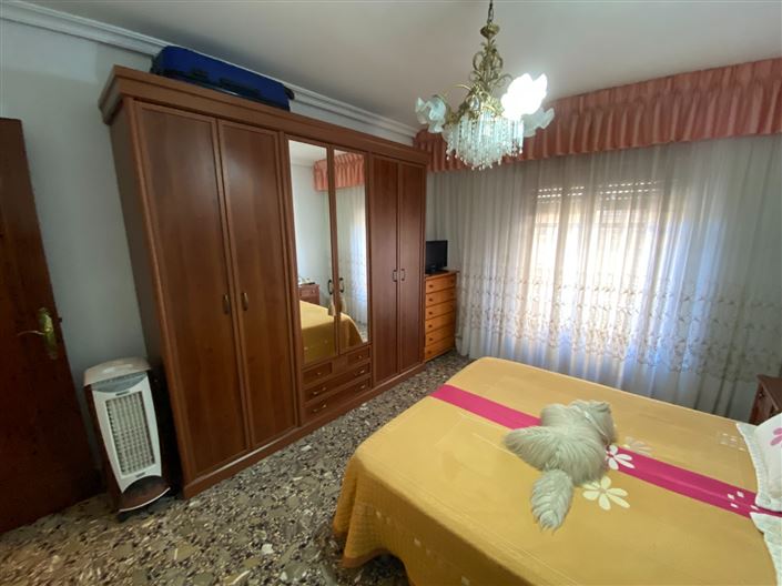 Image No.17-7 Bed Apartment for sale