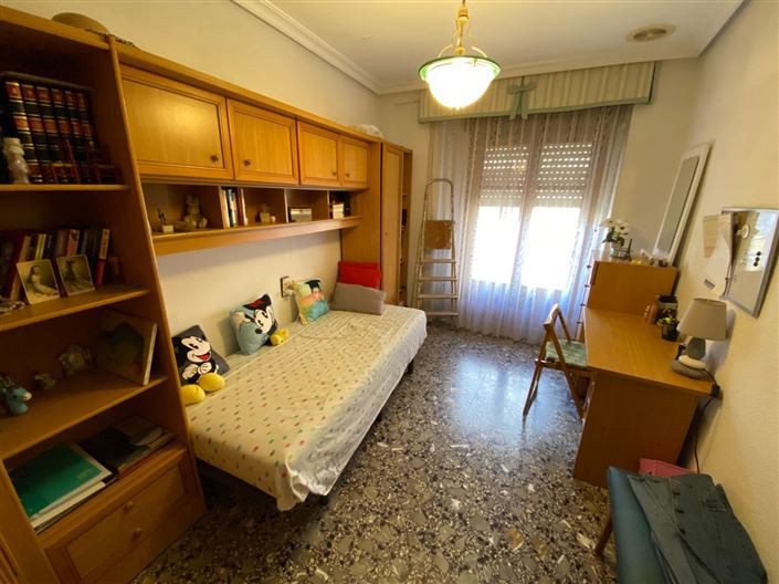 Image No.30-7 Bed Apartment for sale