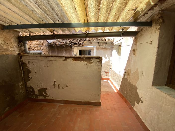 Image No.10-12 Bed Townhouse for sale