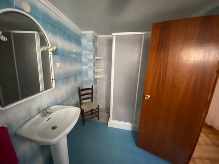 Image No.24-12 Bed Townhouse for sale