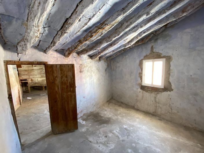 Image No.31-12 Bed Townhouse for sale