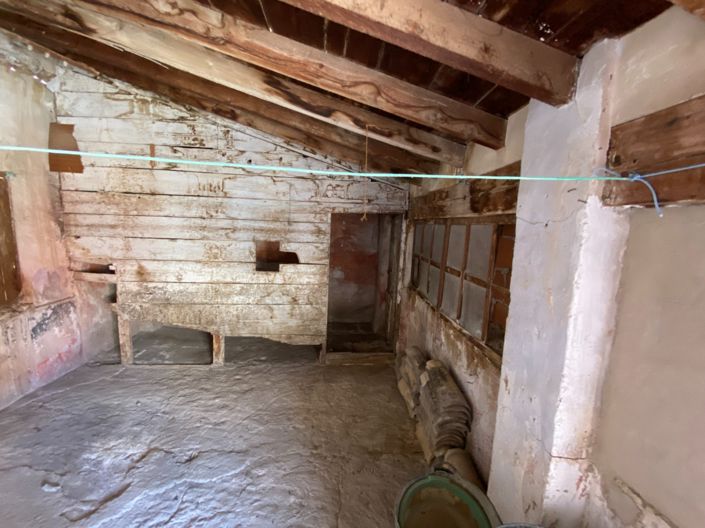 Image No.32-12 Bed Townhouse for sale