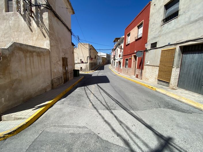 Image No.44-12 Bed Townhouse for sale