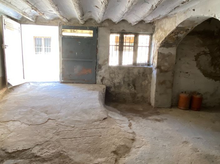 Image No.46-12 Bed Townhouse for sale