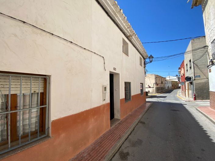 Image No.49-12 Bed Townhouse for sale