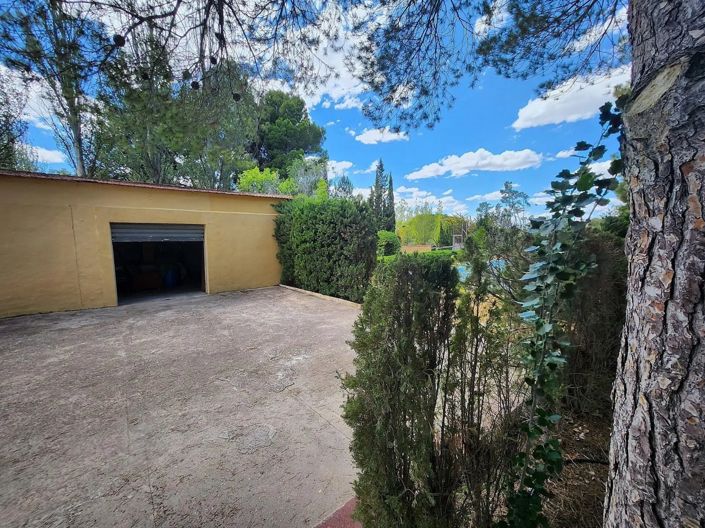 Image No.4-Villa de 5 chambres à vendre à Sax