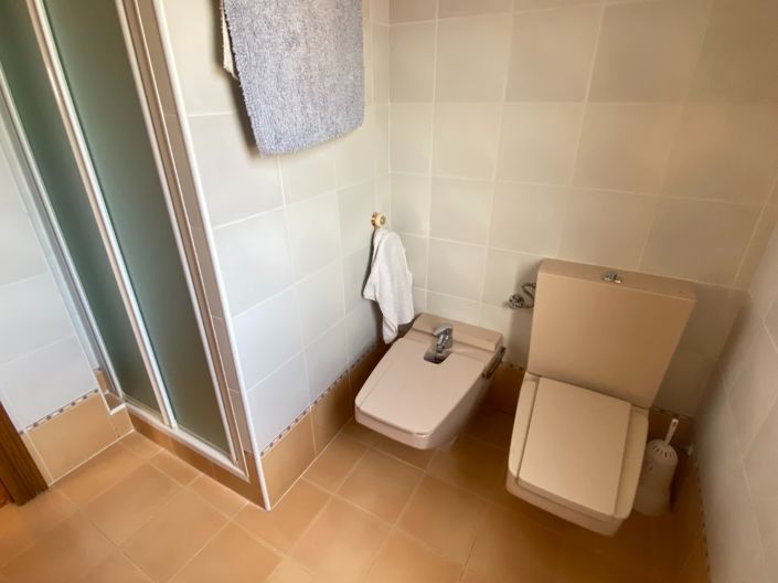 Image No.41-4 Bed Country House for sale