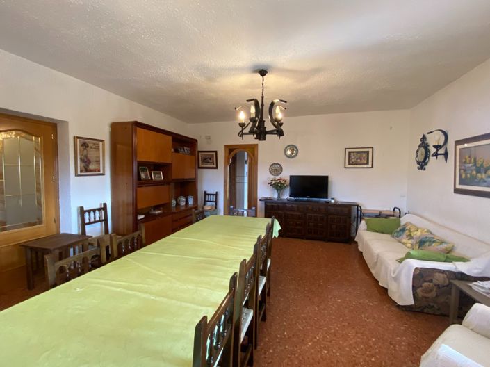 Image No.48-4 Bed Country House for sale