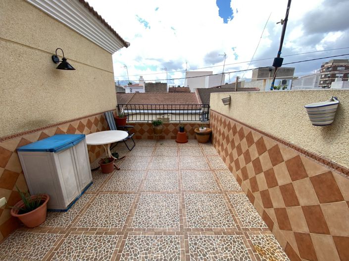 Image No.2-Maison de ville de 5 chambres à vendre à Sax