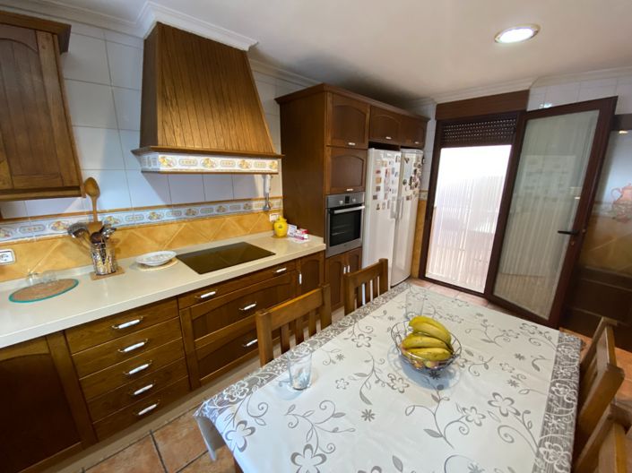 Image No.7-Maison de ville de 5 chambres à vendre à Sax